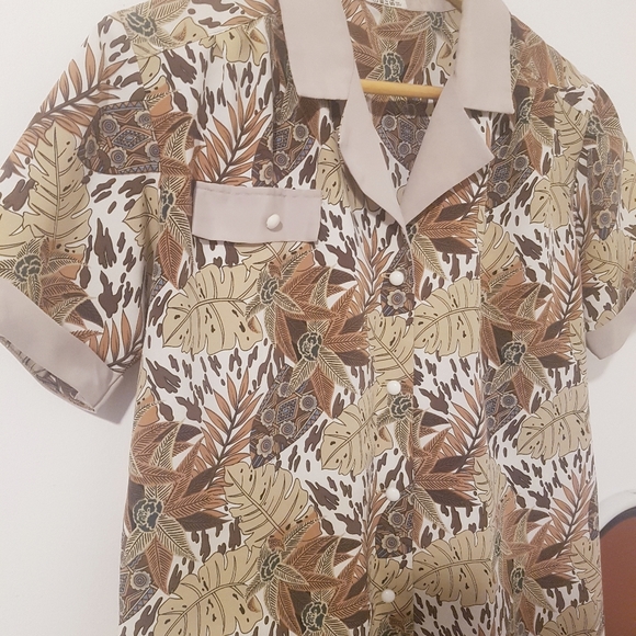 Vintage button-up - Picture 2 of 4